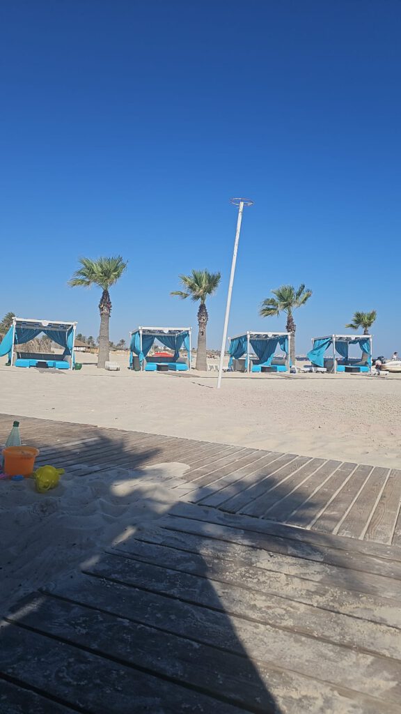 Sahara Beach AquaPark Tunesien – persönliche Eindrücke von unserem Familienurlaub mit fünf Kindern. Aquapark, Pools, Strand, Meer, Animation, Colour Party und Reitstall im All Inclusive Familienhotel in Monastir.
